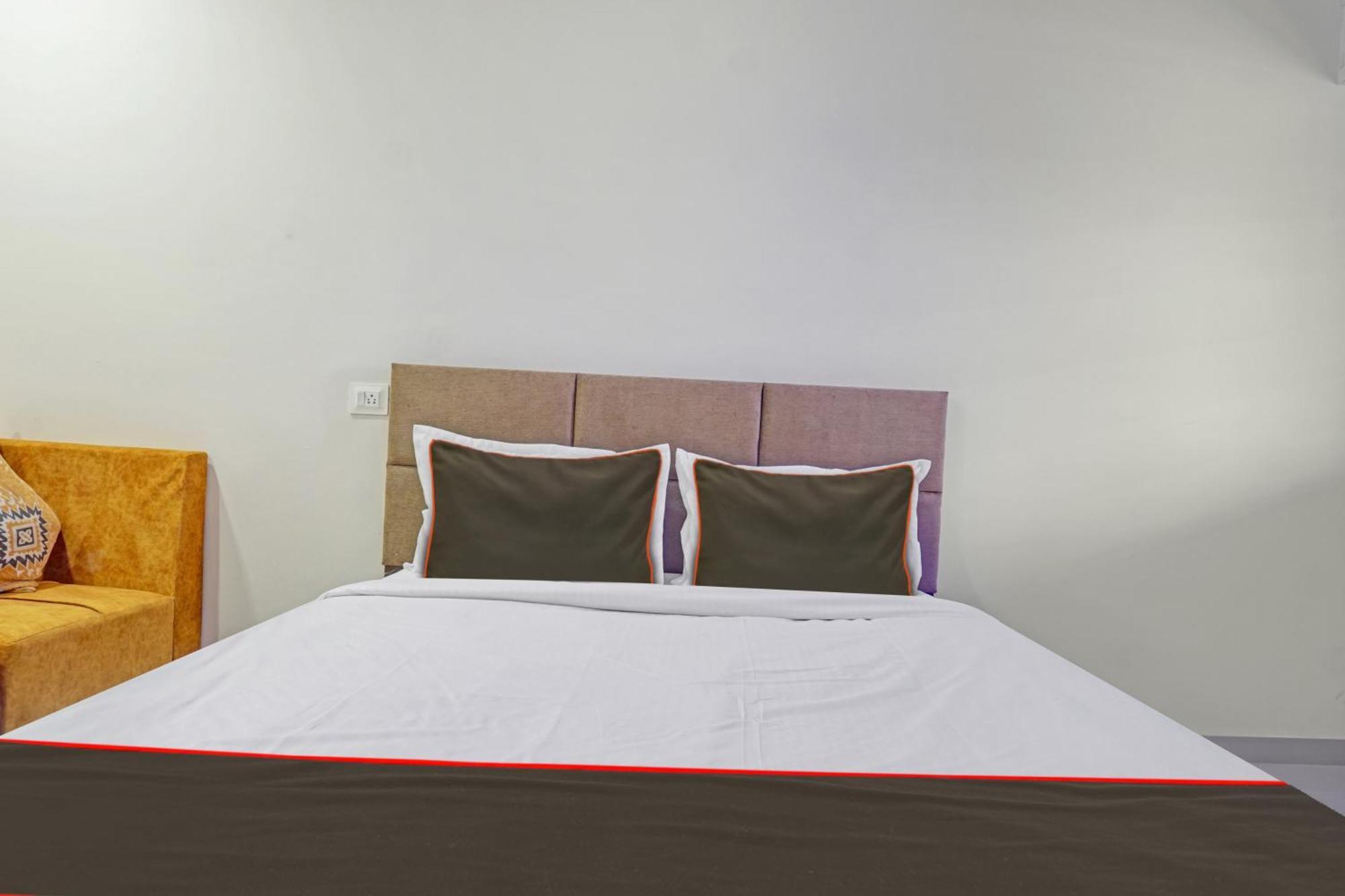 Super Collection O Rk Inn Chinchvad Экстерьер фото