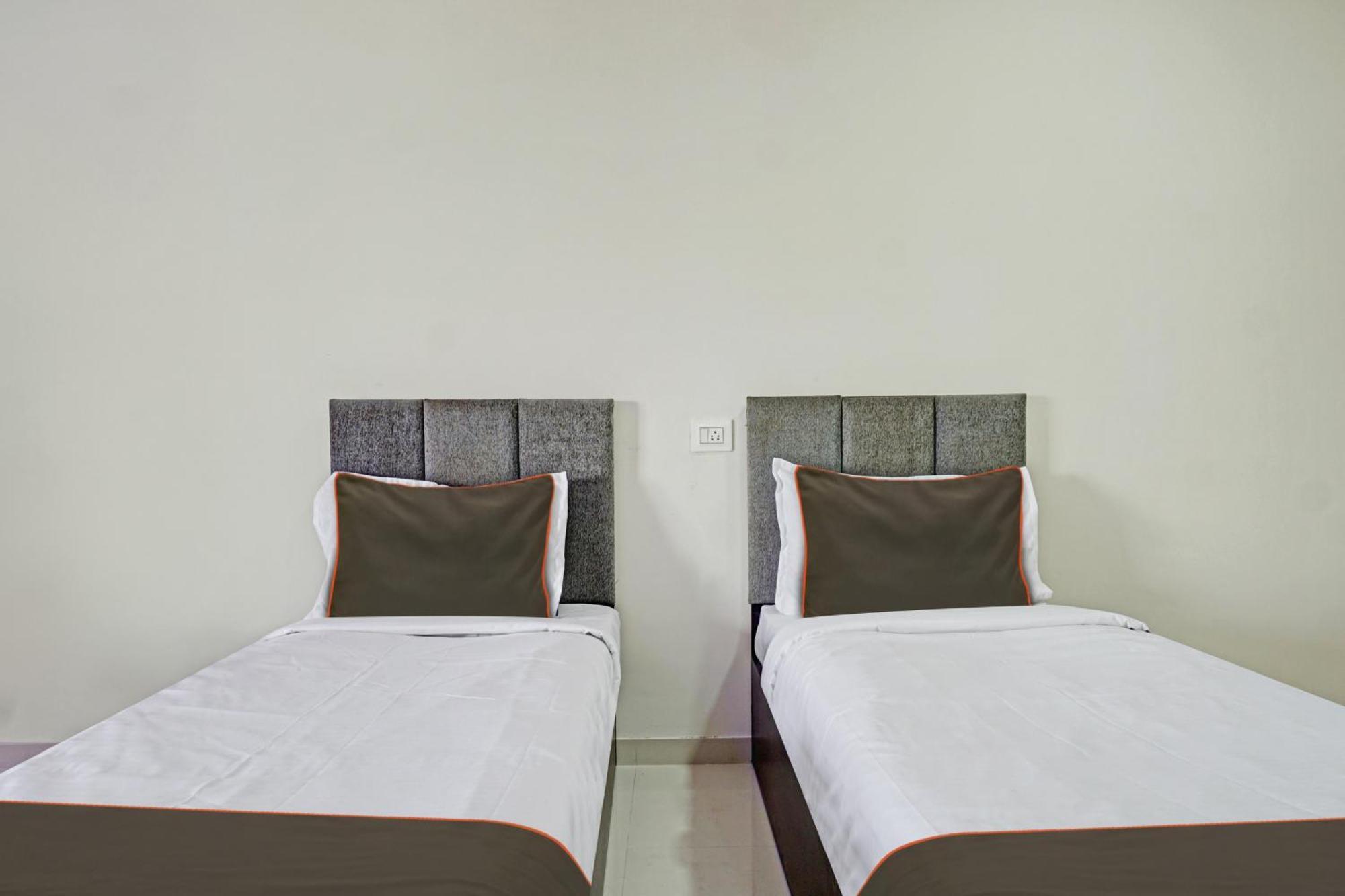 Super Collection O Rk Inn Chinchvad Экстерьер фото